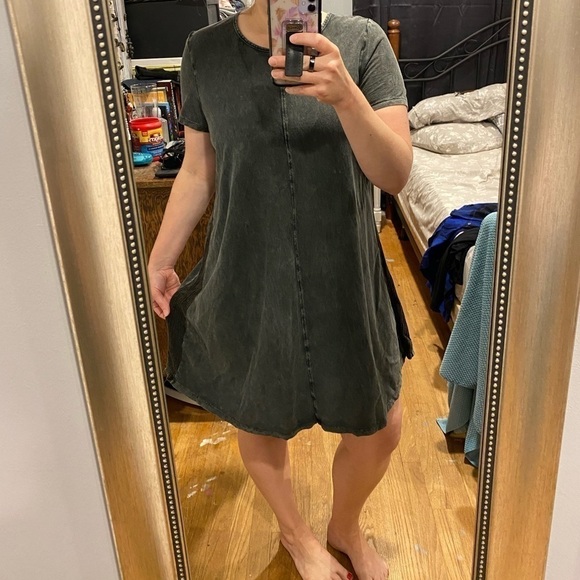 Paper Crane Keyhole Shirttail hem Dress EUC - Picture 8 of 12